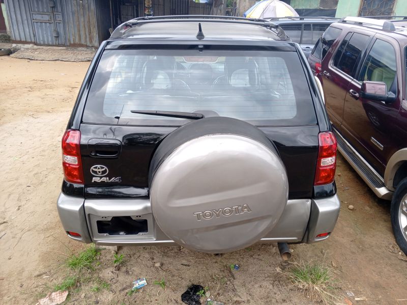 Thumbnail 7 of 2005 Toyota RAV4